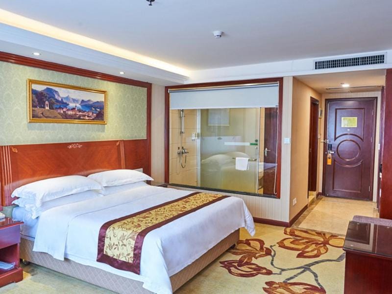 Vienna Hotel Shenzhen Shajing Shangnan Hotel in Shenzhen