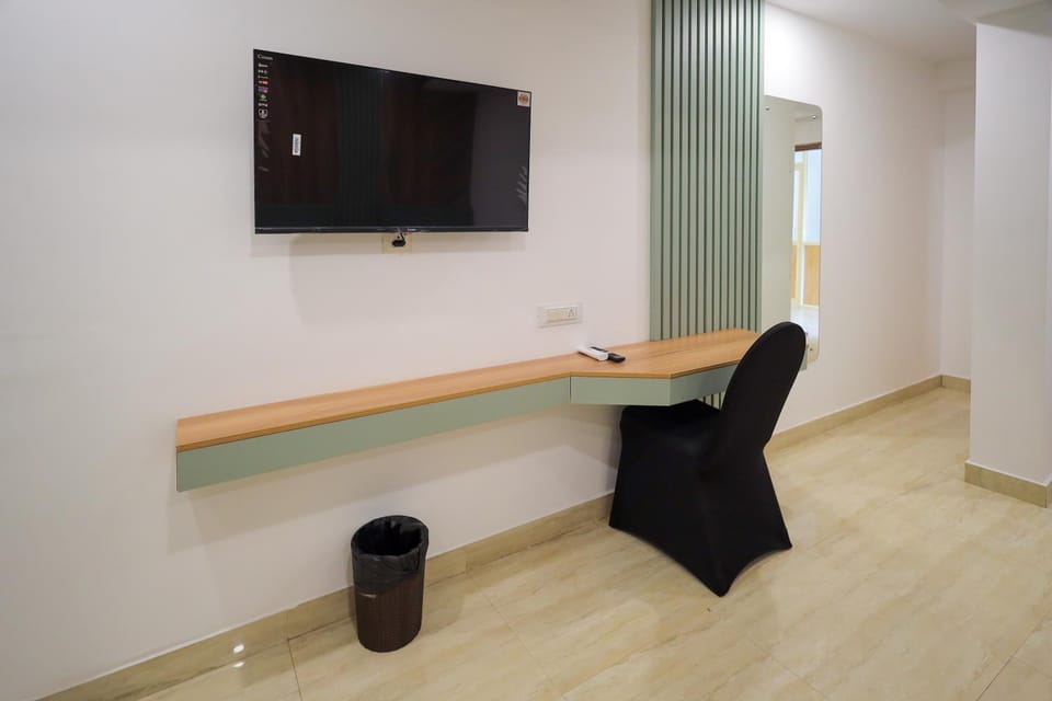 Hotel Heraa Boarding Lodging Hotel in Mangaluru