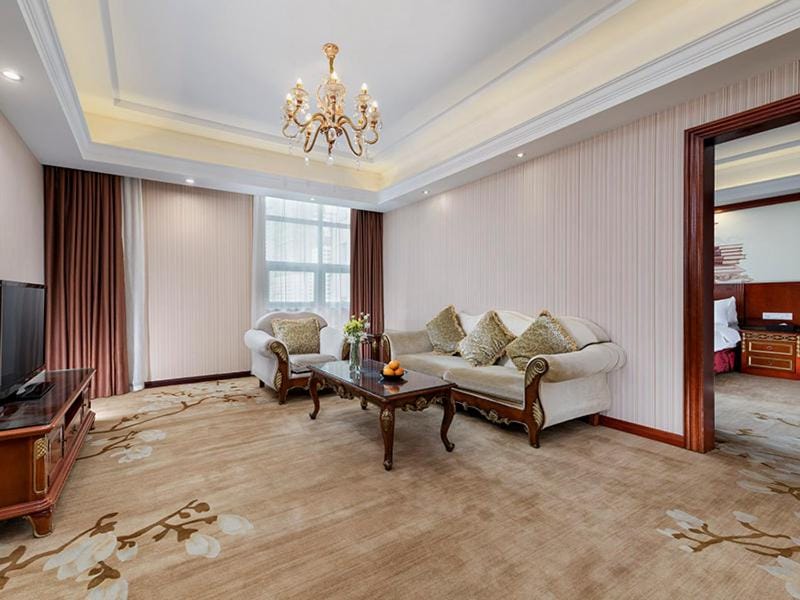 Vienna Hotel Shenzhen Pingshan Shenshan Road Hotel in Shenzhen