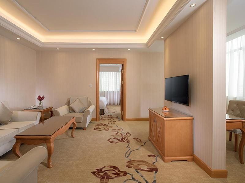 Vienna Hotel Dongguan Mayong Centre Avenue Hotel in Guangzhou