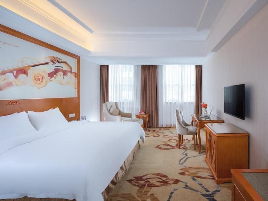 Vienna Hotel Dongguan Mayong Centre Avenue Hotel in Guangzhou