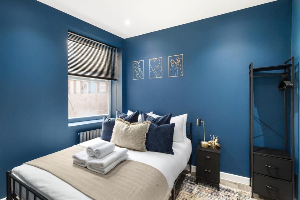 London Luxury 2-bedroom with Garden Apartment in London