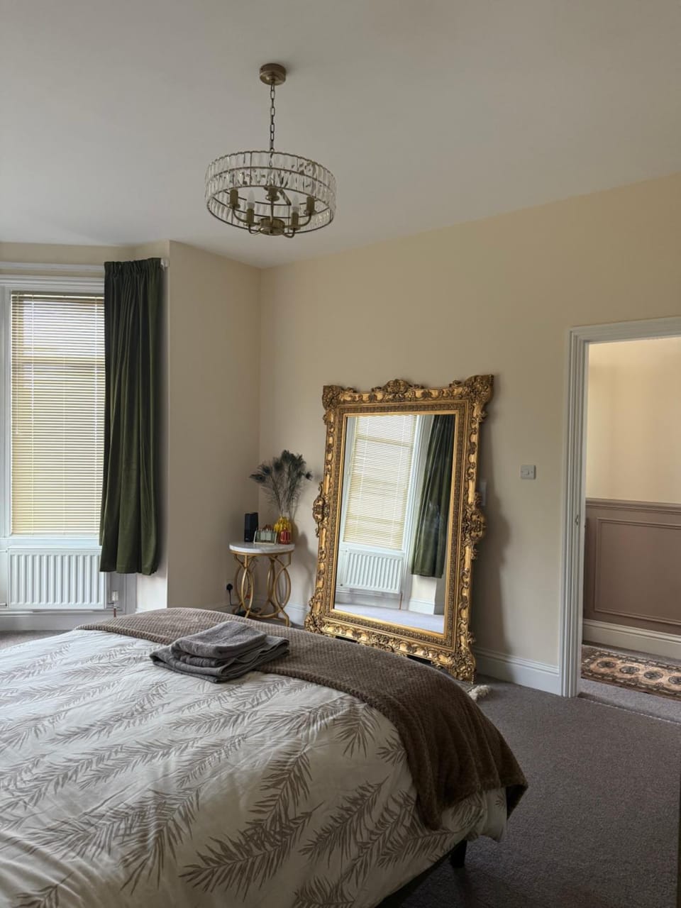 Hot Tub Stay - Deluxe Inn Gateshead - Felling Apartment in Gateshead