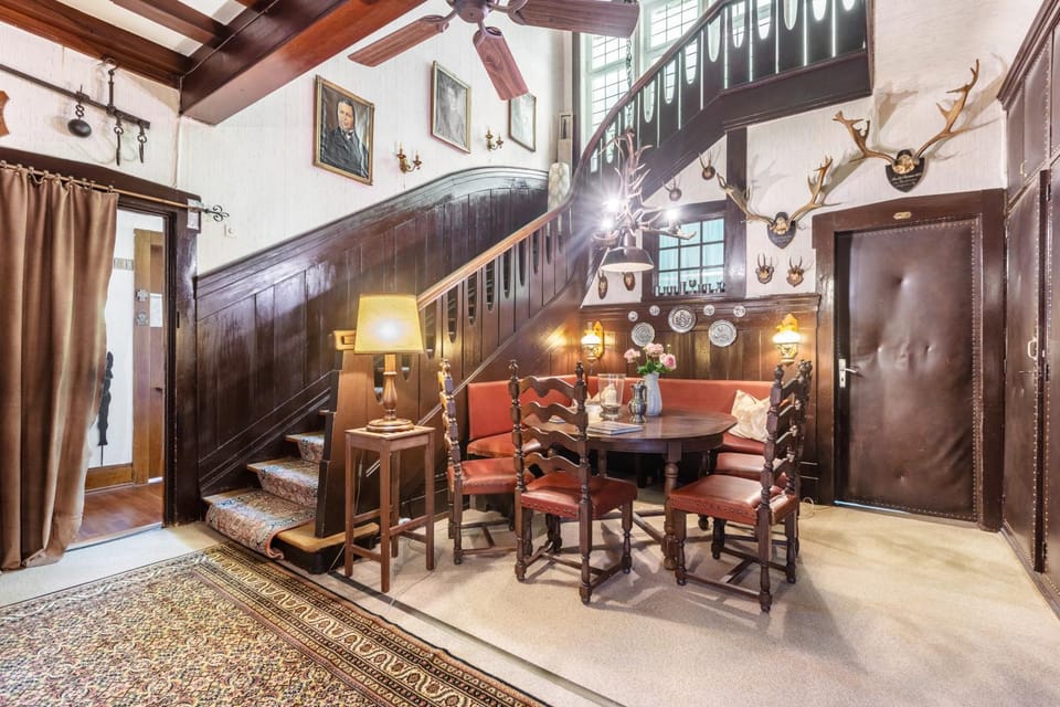 Property building, Living room
