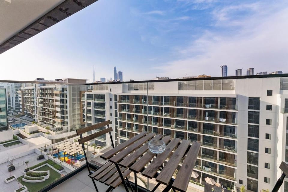 Stylish City Studio with Burj Khalifa View Apartment in Dubai