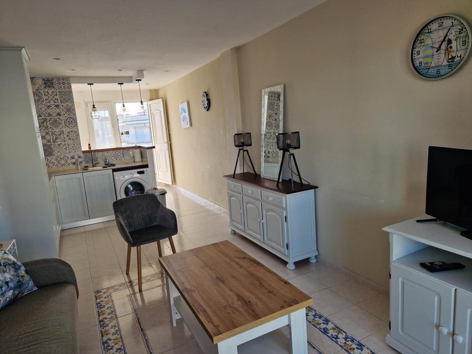 Communal lounge/ TV room, TV and multimedia, Kitchen or kitchenette