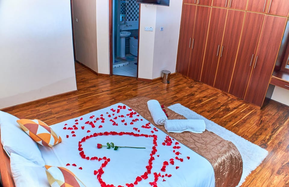 Cosy 5 bedroom in Garden city Bed and Breakfast in Nairobi
