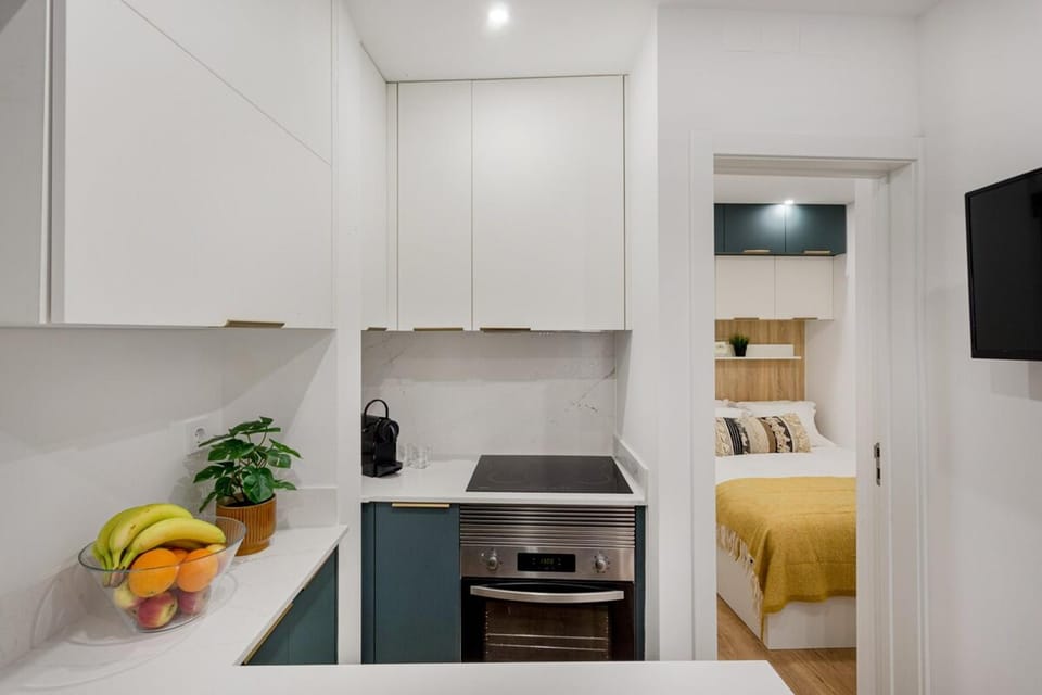 Petite Charm in Old Lisbon Apartment in Lisbon