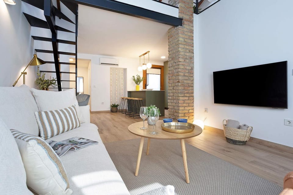TV and multimedia, Living room, Seating area