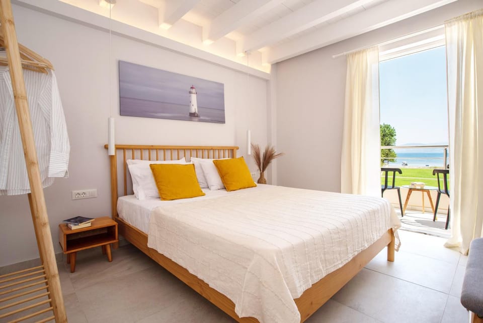 Bed, Natural landscape, Balcony/Terrace, Photo of the whole room, Bedroom, Sea view