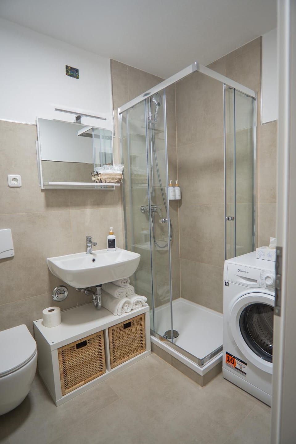 Shower, Toilet, Bathroom, towels, towels