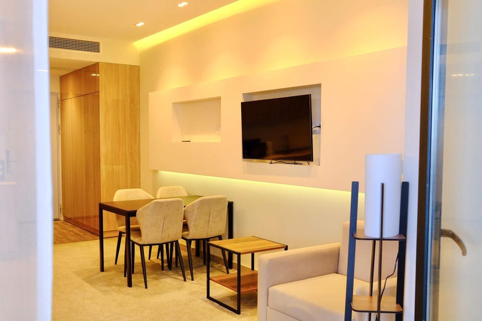 Studio - Beachfront Views & Balcony - by Wehost Apartment in Batumi
