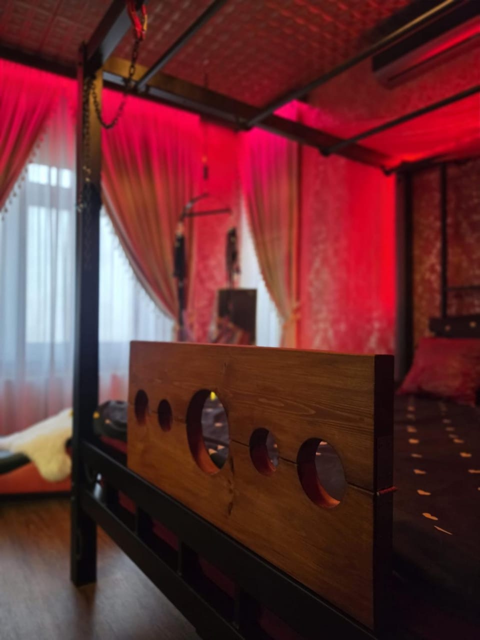 Bed, Photo of the whole room, Evening entertainment, Bedroom