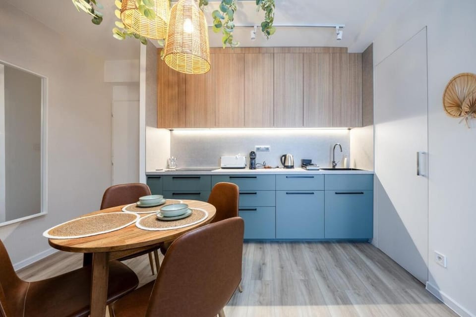 Coffee/tea facilities, Kitchen or kitchenette, Living room, Seating area, Dining area, minibar, pet friendly, stove