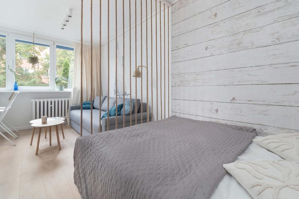 Bed, Living room, Photo of the whole room, Seating area, Bedroom