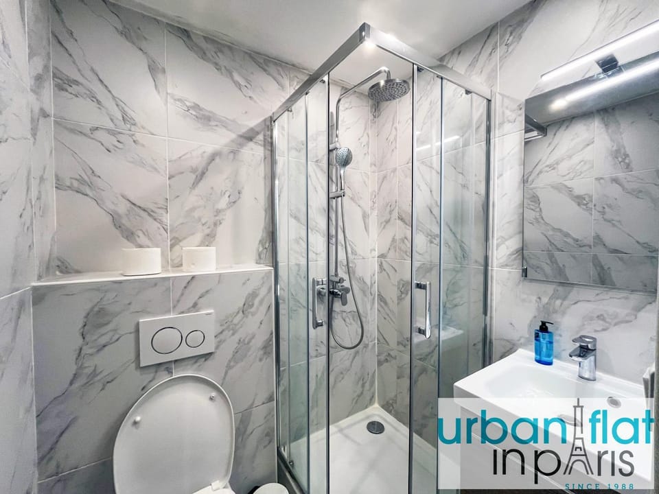 UrbanFlat 31 - Triplex Loft in Central Paris Apartment in Paris
