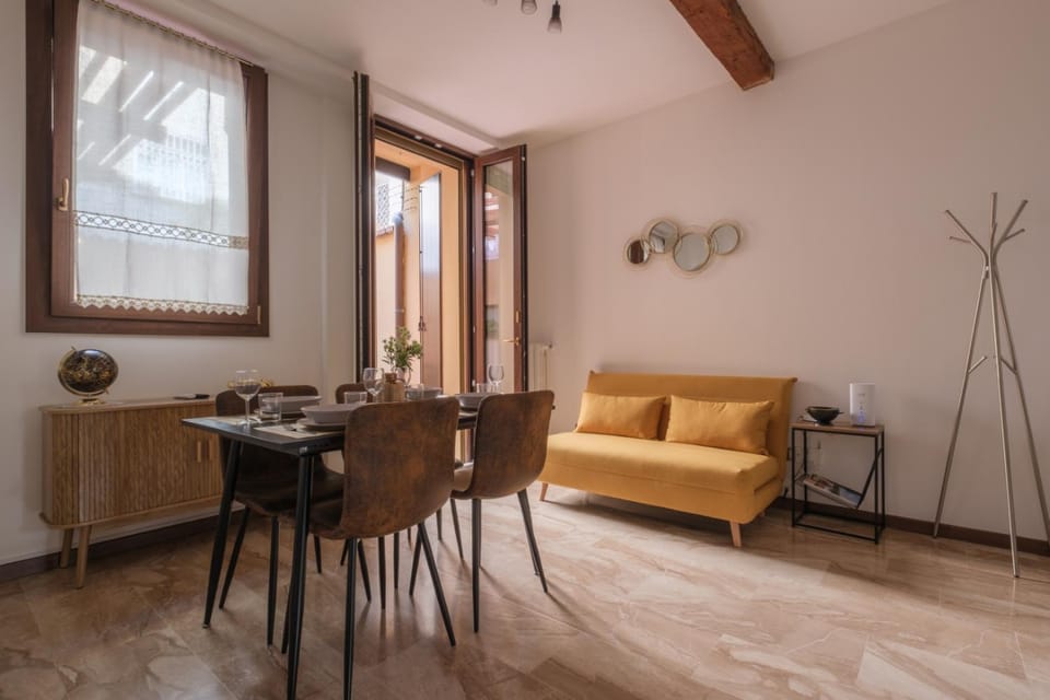 Casa San Carlo by Studio Vita Apartment in Bologna