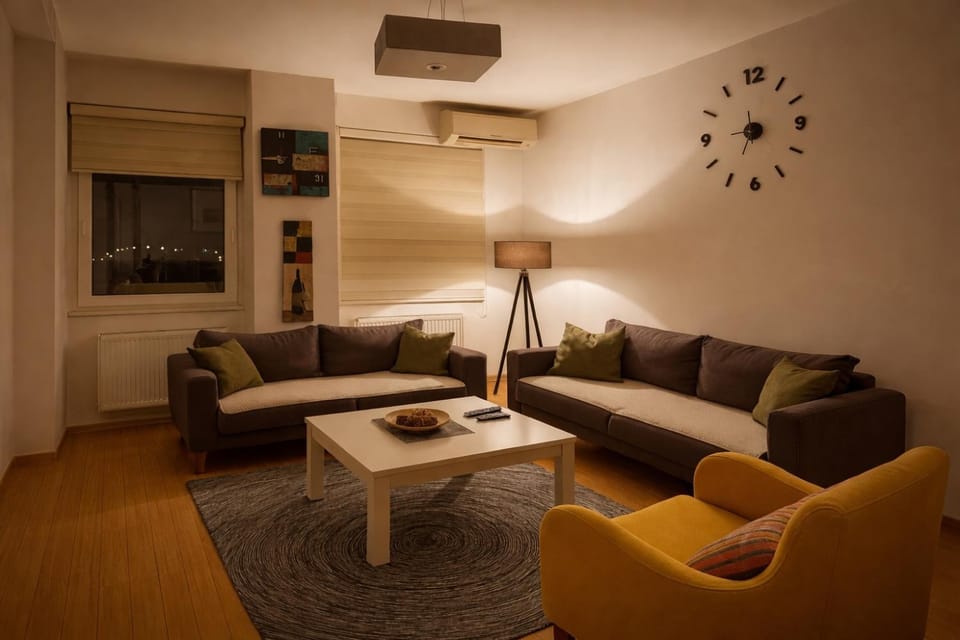 TV and multimedia, Living room, Seating area, air conditioner