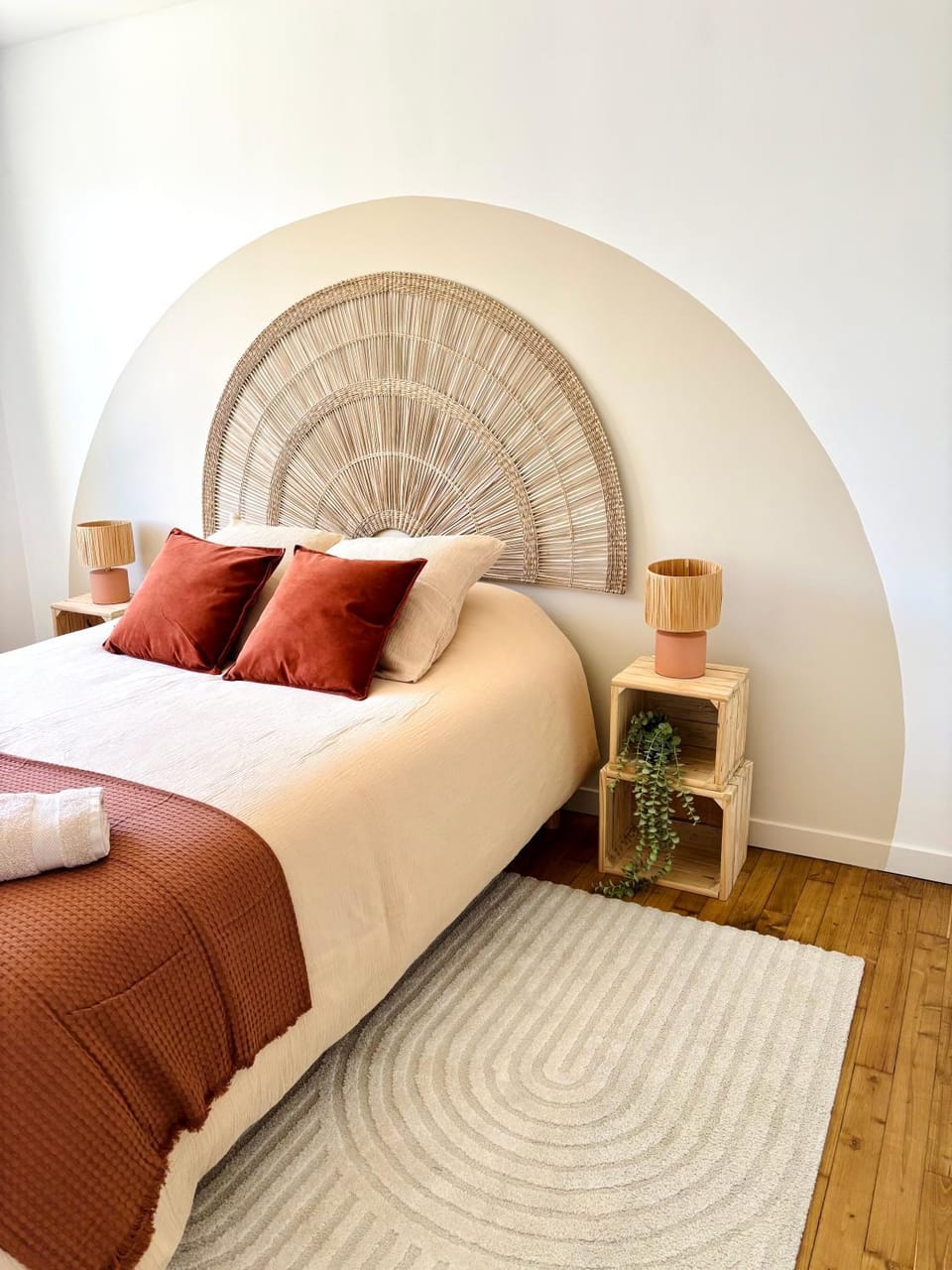 Bed, Photo of the whole room, Bedroom