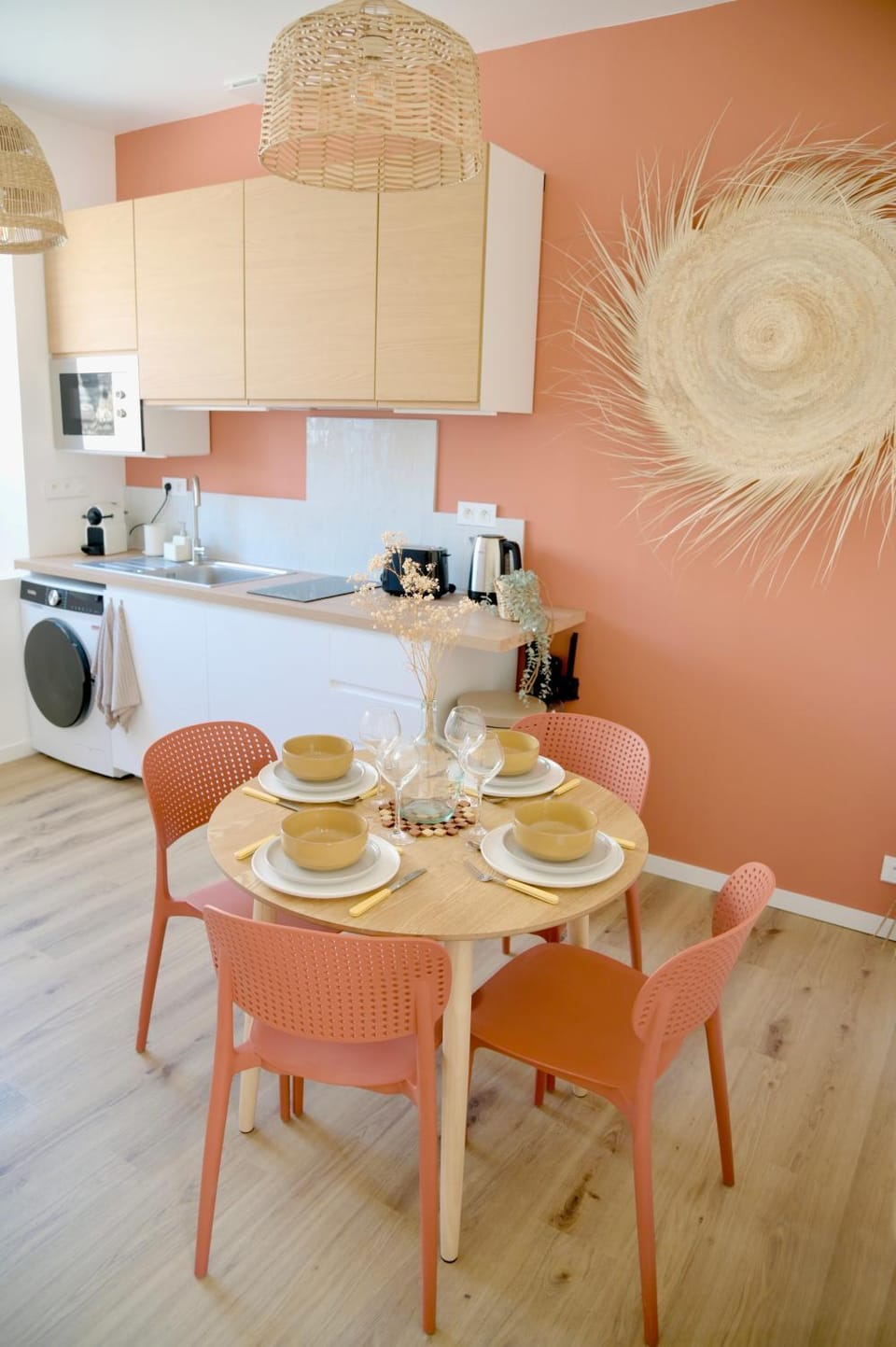 Dining area, kitchen