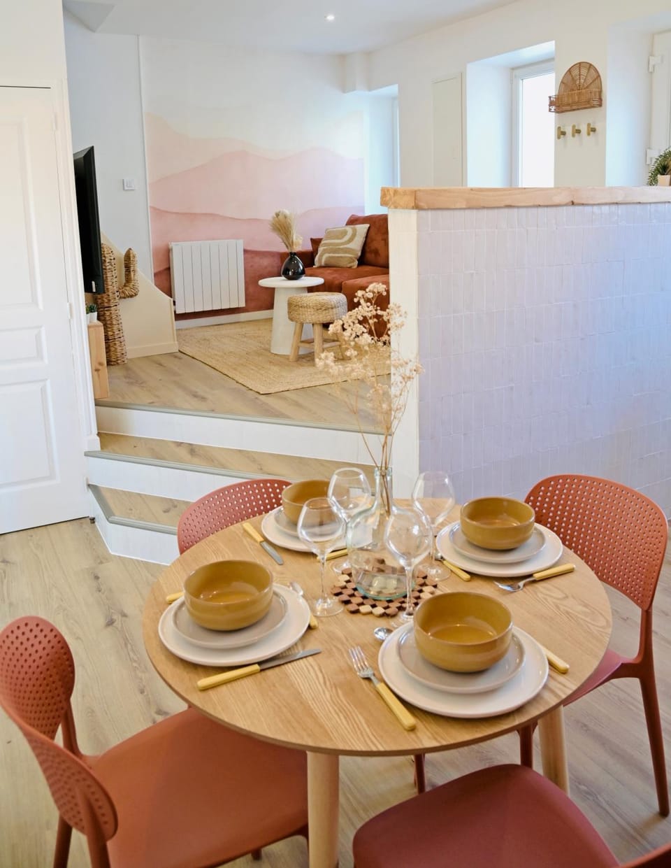 Living room, Dining area