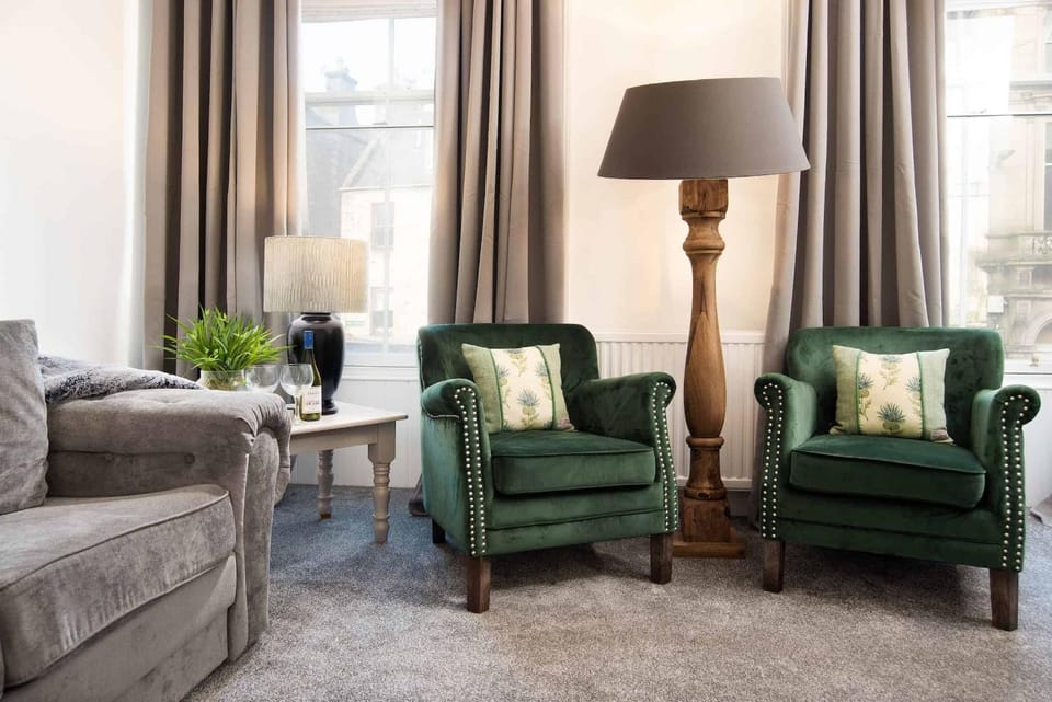 Tweed - Town Apt Wedding guest early check in Apartment in Hawick