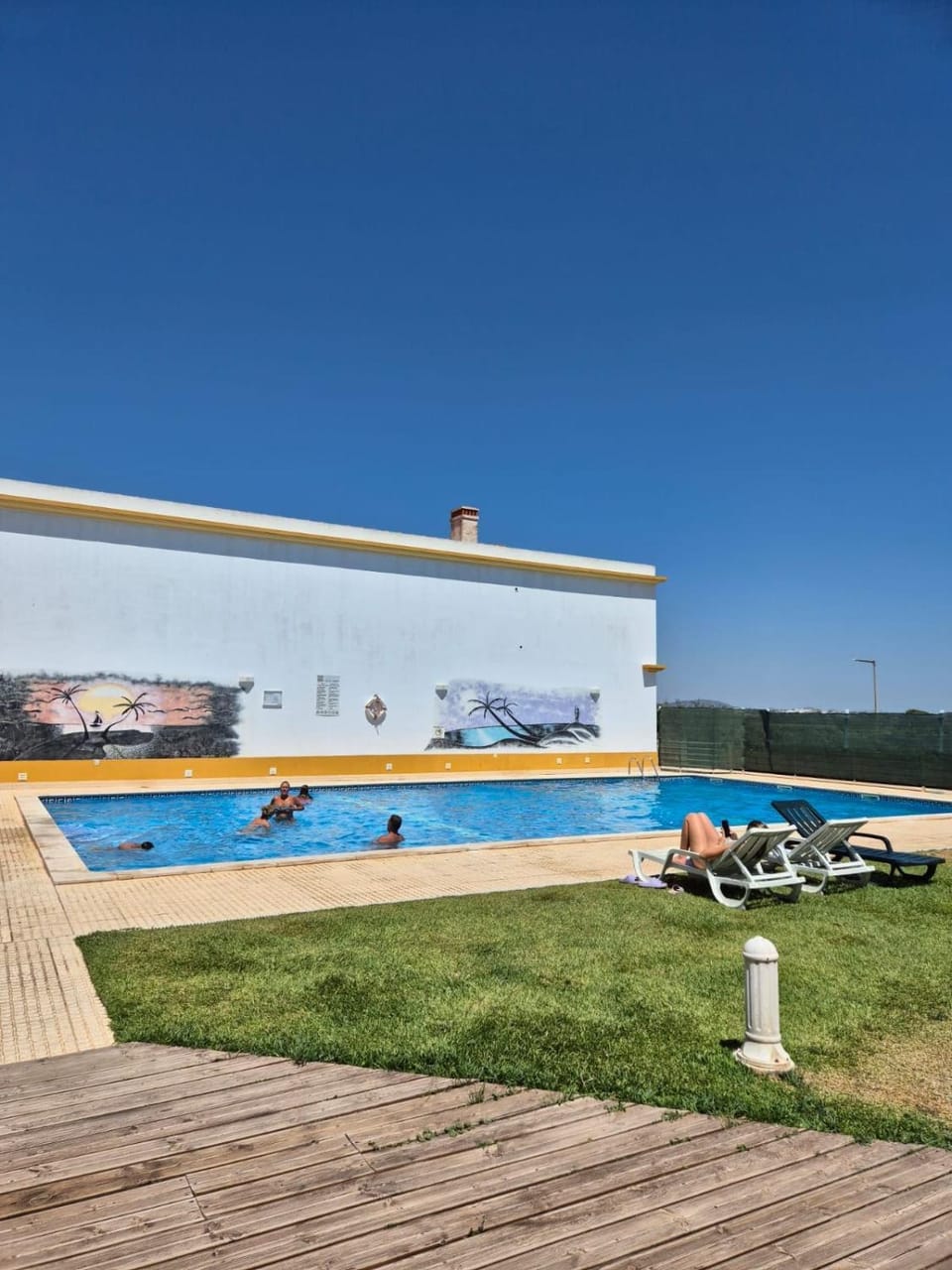1 Bedroom apt with pool access Apartment in Olhos de Água