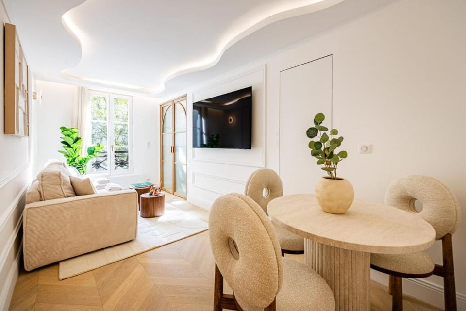 7#Newsuite#4 people#Saint Germain#Notre-Dame Apartment in Paris