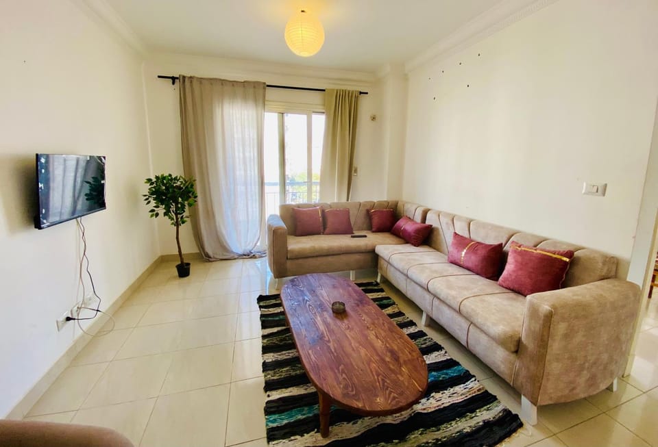 Communal lounge/ TV room, TV and multimedia, Living room, Seating area, Evening entertainment