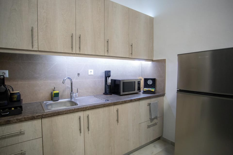 Coffee/tea facilities, Kitchen or kitchenette, dishwasher, oven, toaster