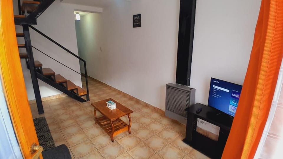 Communal lounge/ TV room, TV and multimedia, Living room, Seating area, Evening entertainment