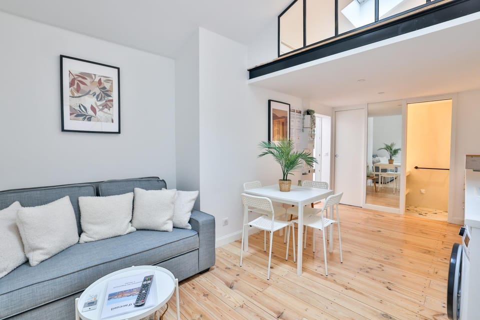 TV and multimedia, Living room, internet, air conditioner