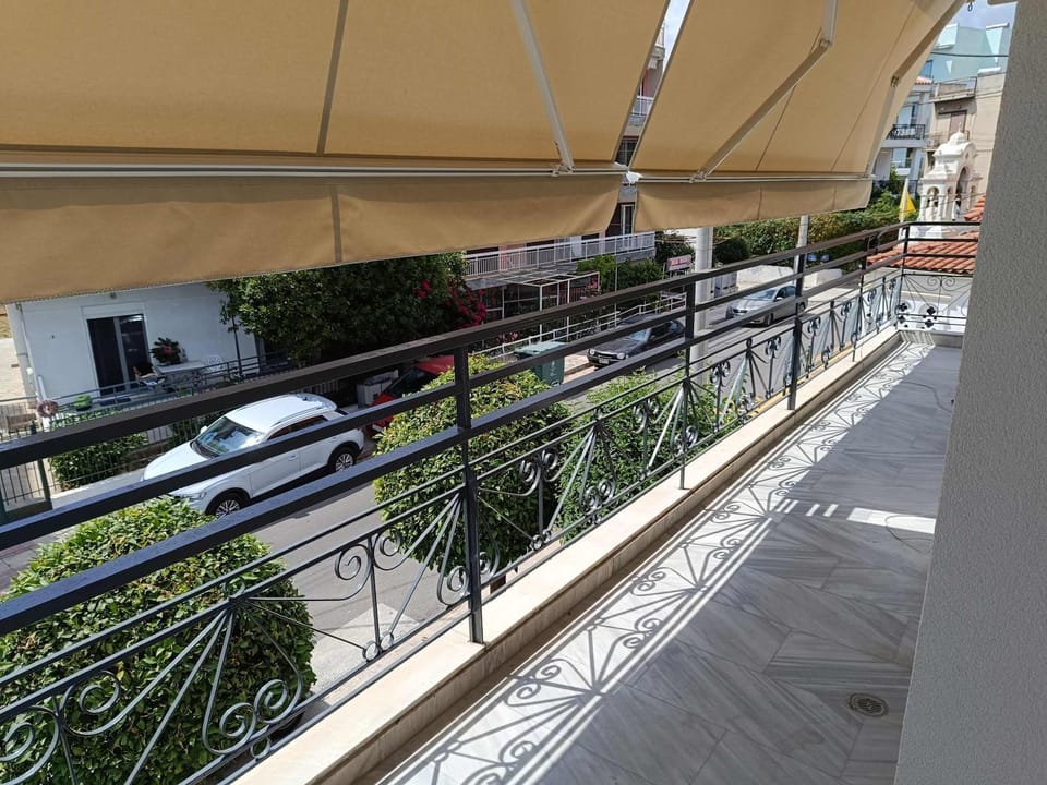 Chalandri Bloom Residence 2BR Sleeps 6 Apartment in Chalandri