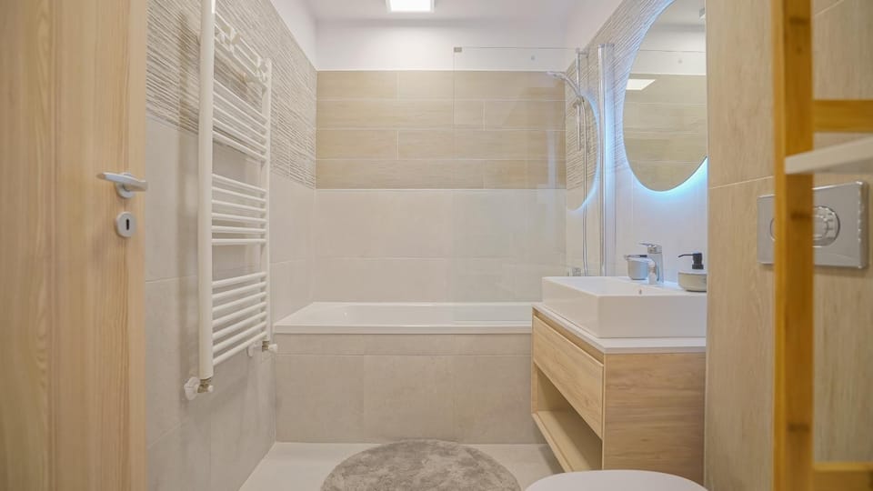 Bathroom, Bath