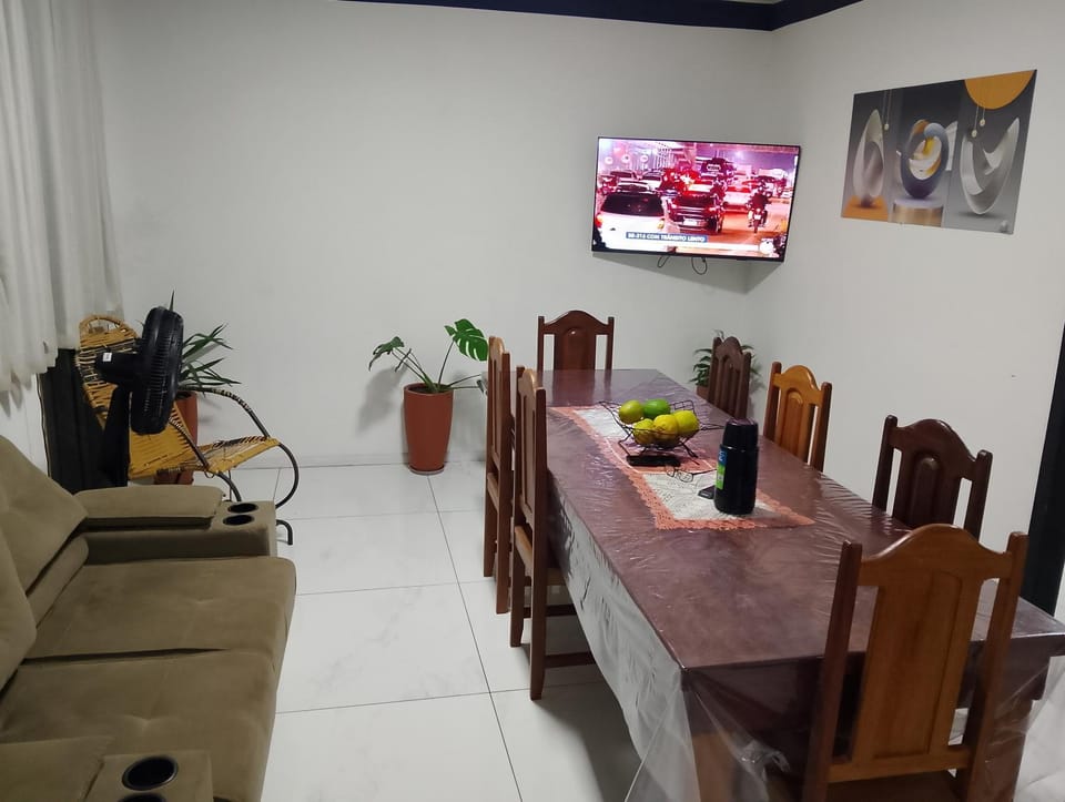 Communal lounge/ TV room, TV and multimedia, Seating area, Dining area, Evening entertainment