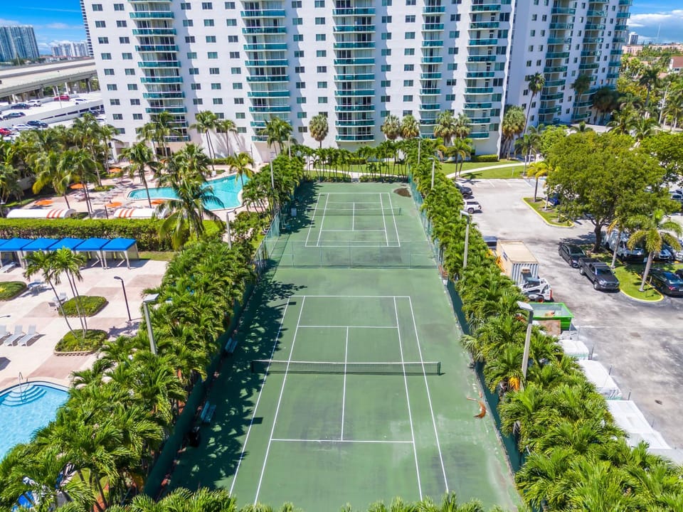 Tennis court