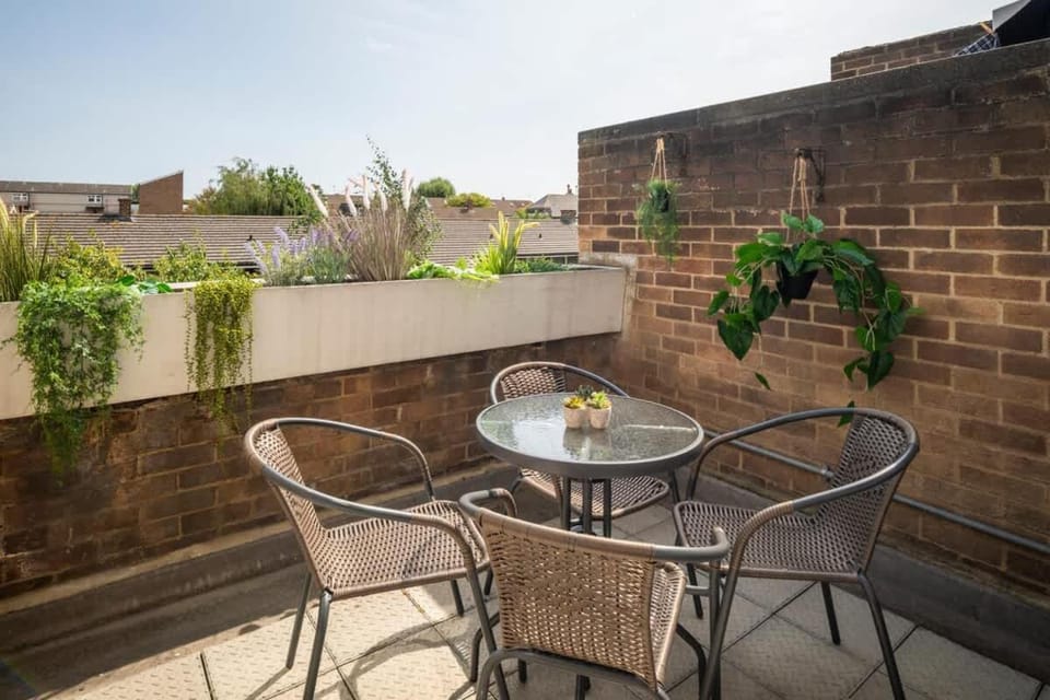 View (from property/room), Balcony/Terrace
