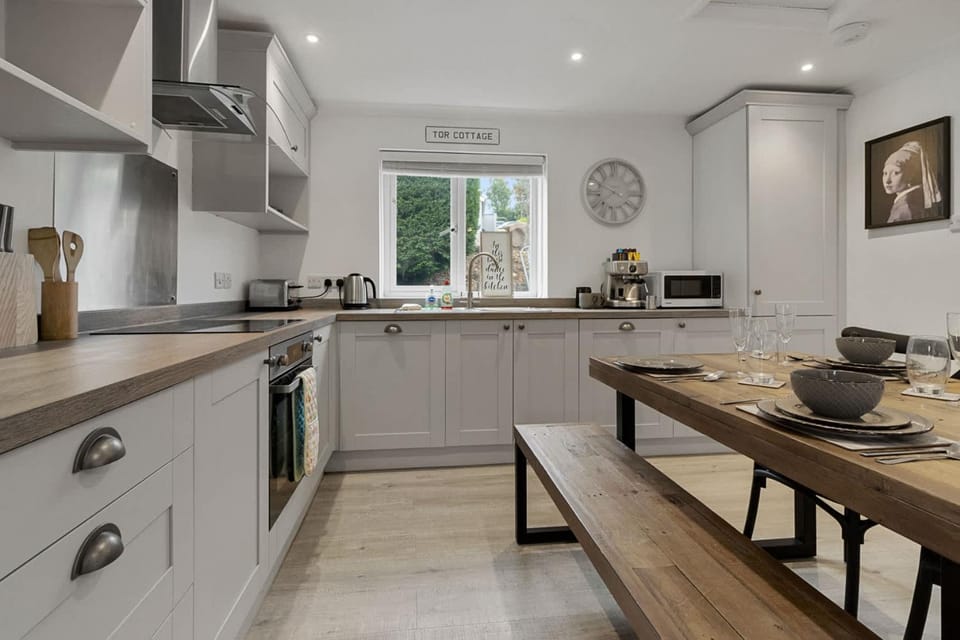 Fishing, Hot Tub, Coffee/tea facilities, Decorative detail, Dining area, Swimming pool, dishwasher, internet, pet friendly, stove, toaster, kitchen