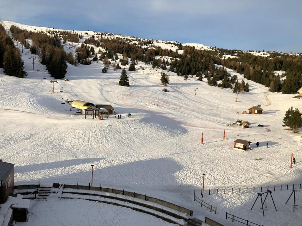 Winter, Skiing