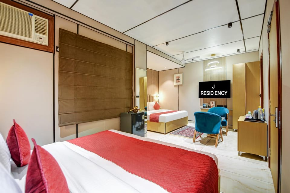 TV and multimedia, Photo of the whole room, Bedroom