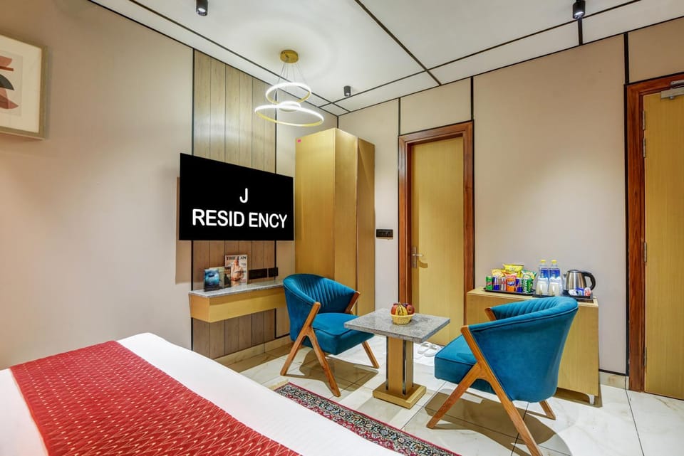 Communal lounge/ TV room, TV and multimedia, Photo of the whole room, Bedroom