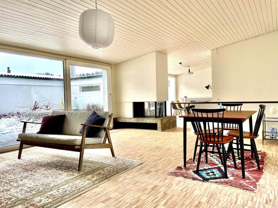Komfortables Atriumhaus bei Zürich, Garten, Ruhe, Parking und Waschmaschine House in Zurich City