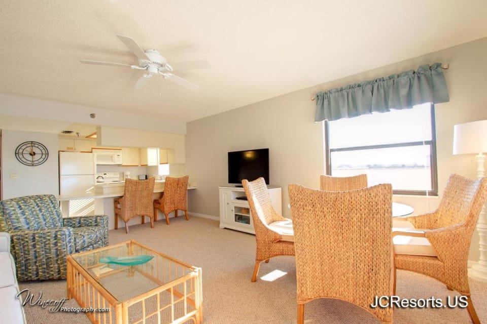 Emerald Isle 301 Apartment in North Redington Beach