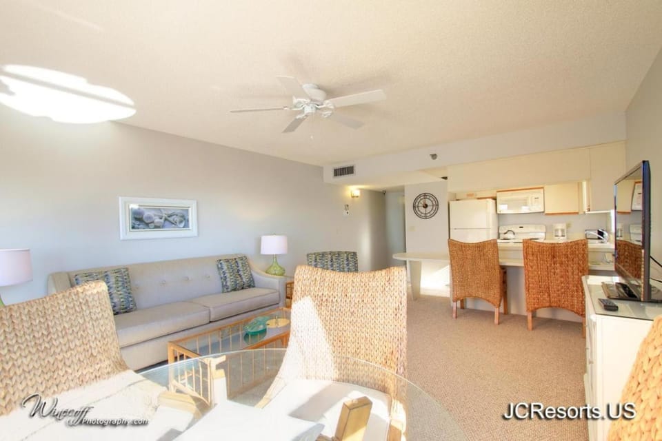 Emerald Isle 301 Apartment in North Redington Beach