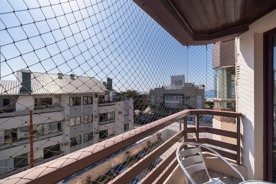 Apto Magnólia 50m da praia by Achei Floripa Apartment in Florianopolis