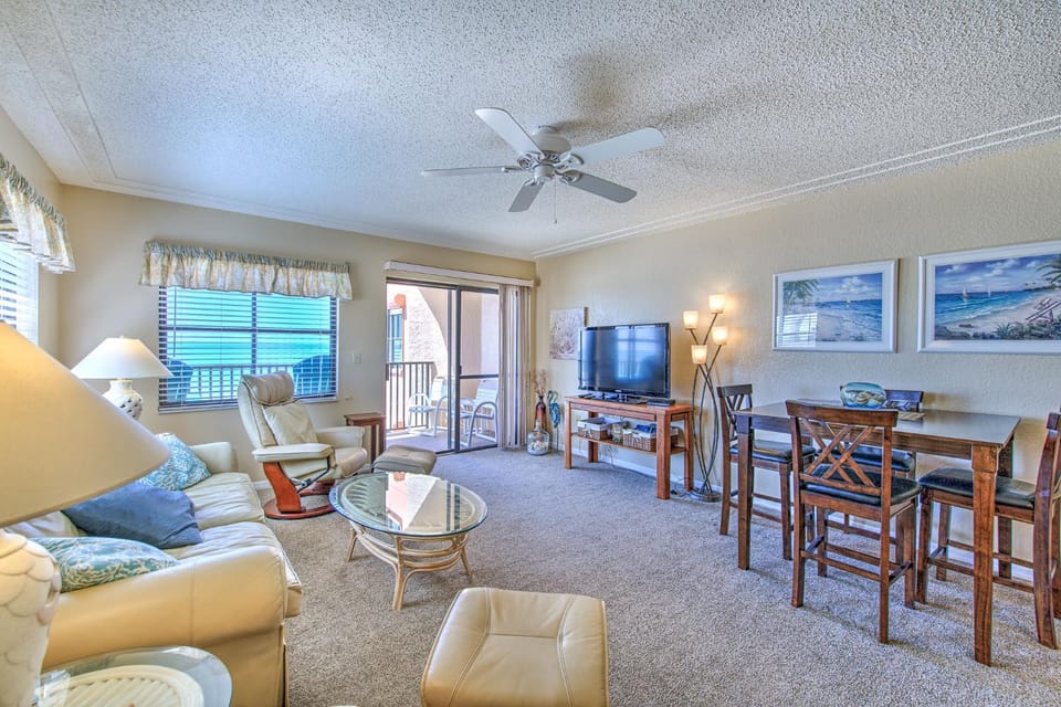 Emerald Isle 201 Apartment in North Redington Beach