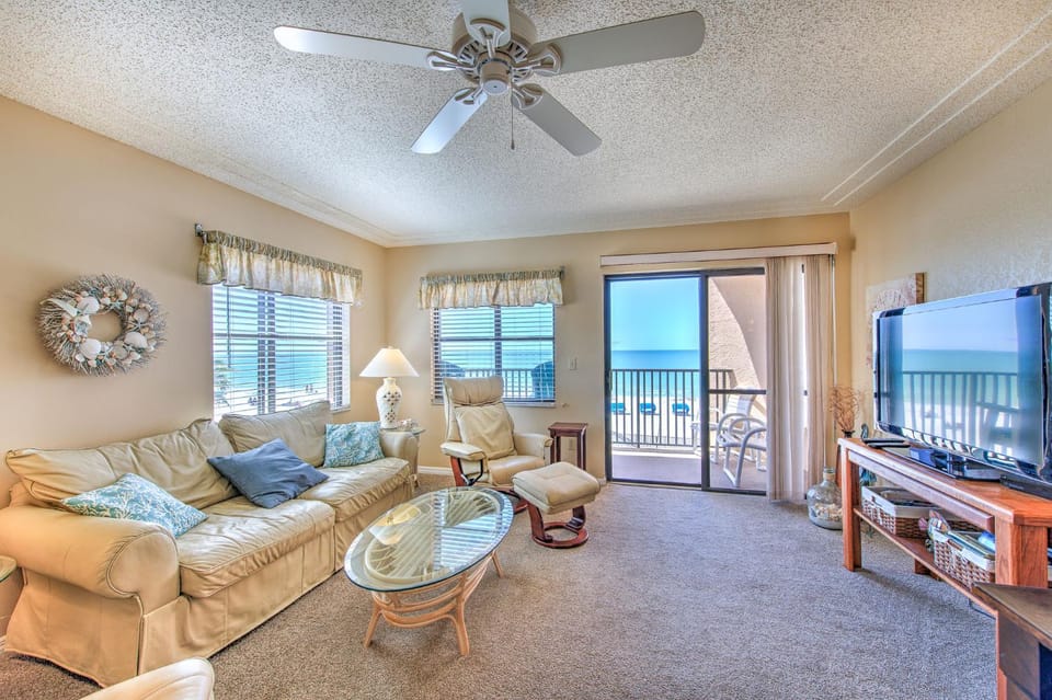 Emerald Isle 201 Apartment in North Redington Beach