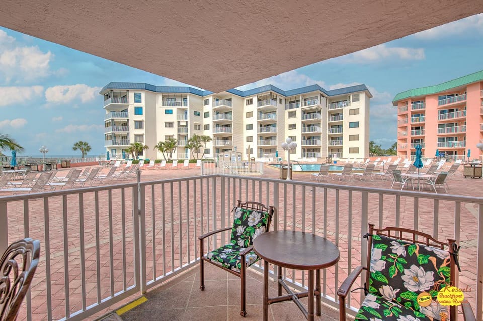 Beach Cottage I 111 Apartment in Redington Shores
