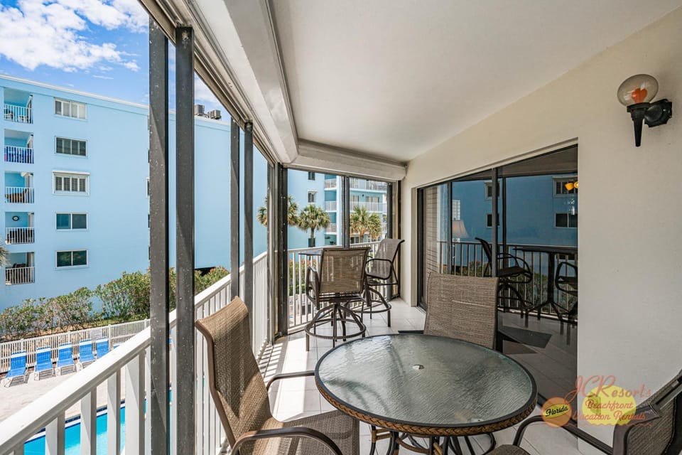 Beach Palms 209 Apartment in Redington Shores