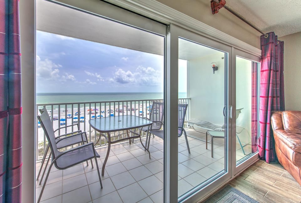 Beach Palms 306 Apartment in Redington Shores